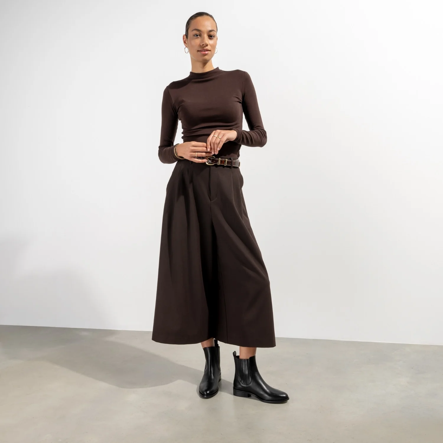 Isabel Bernard Vendôme Chey Black Calfskin Leather Chelsea Boots IB53012-001-42 - Image 3