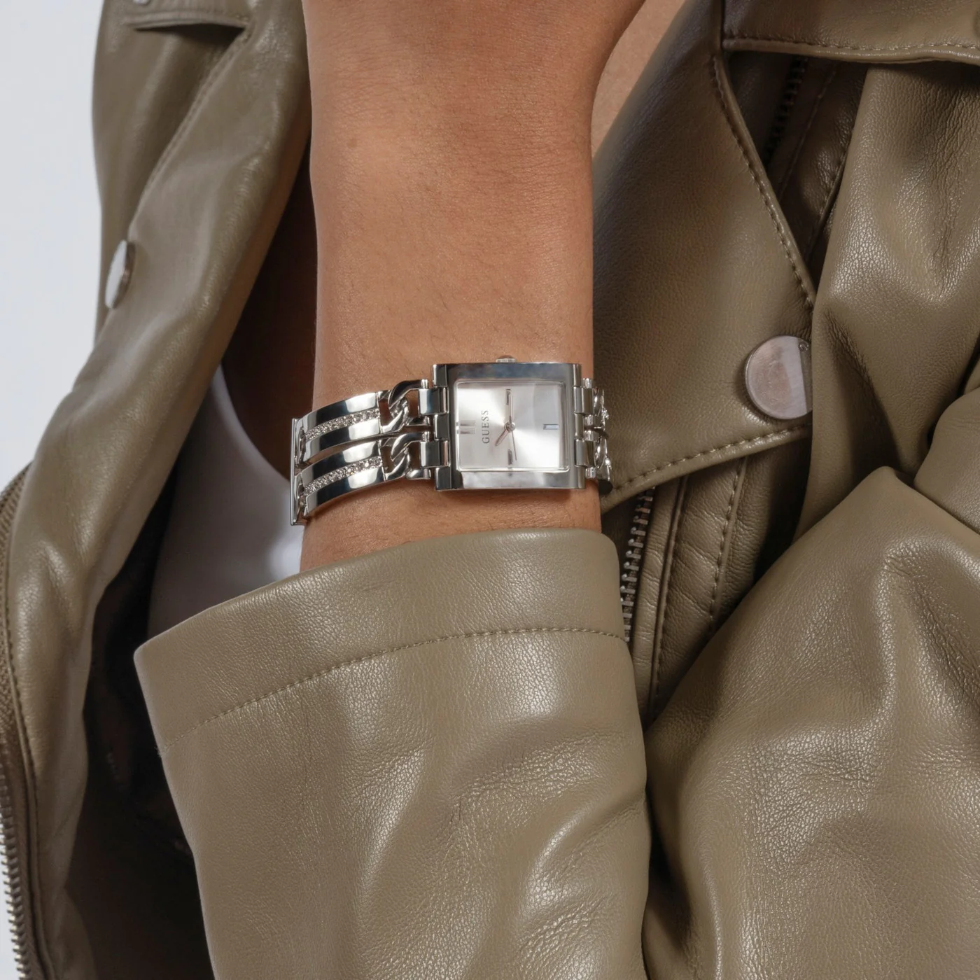 Guess Mod ID Silver Watch GW0668L1 - Image 3