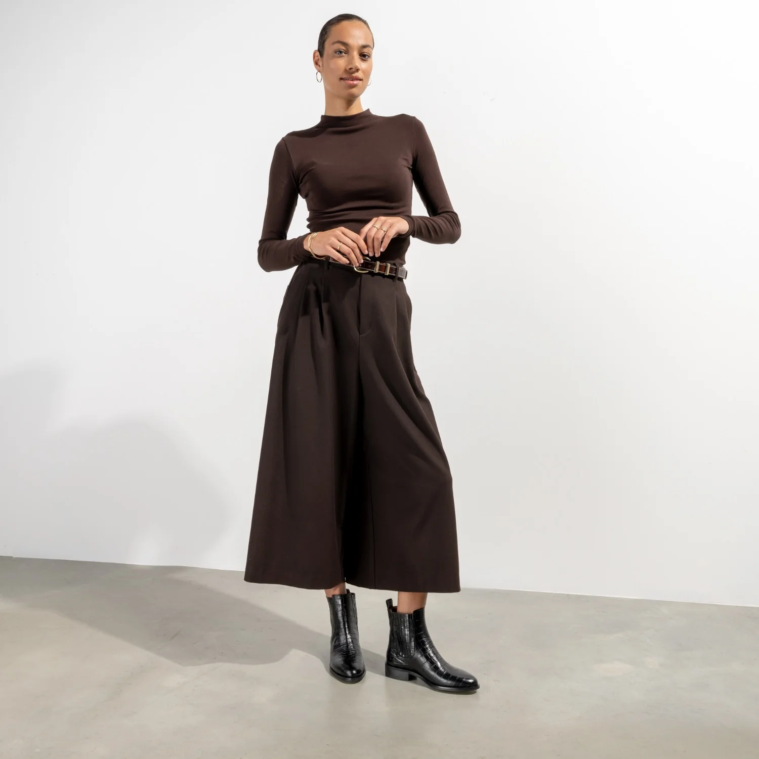 Isabel Bernard Vendôme Chey Croco Black Calfskin Leather Chelsea Boots IB53012-201-40 - Image 3