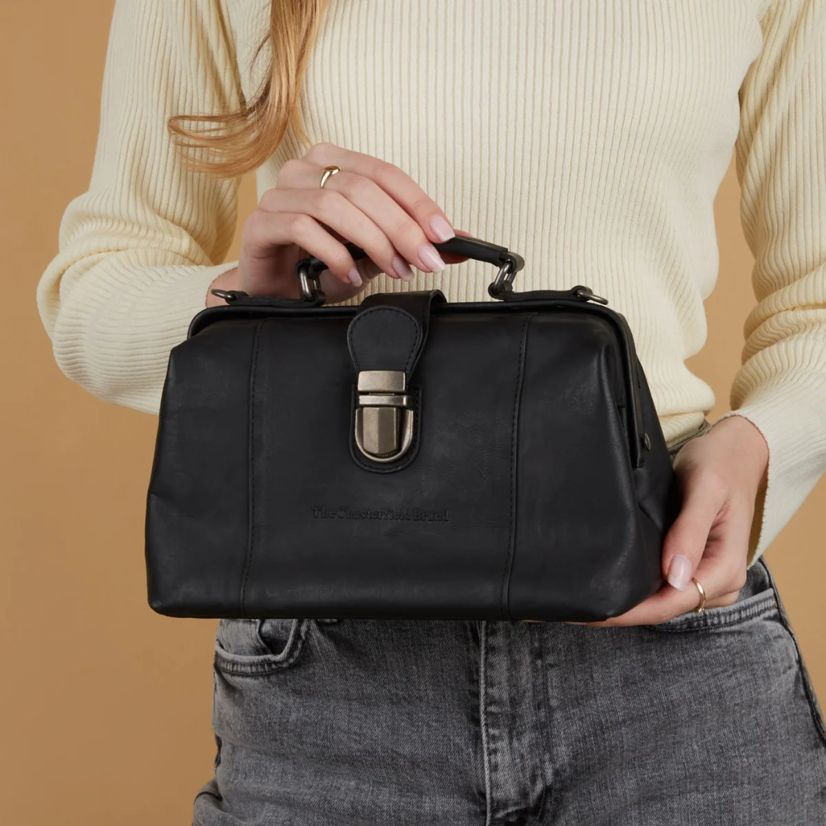 The Chesterfield Brand Rachael Black Handbag C48.112700 - Image 4